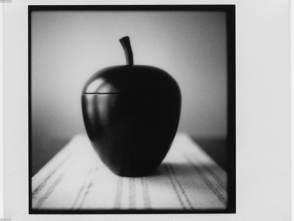 លេងឥឡូវនេះ: ការលេងនិងភាពអនុស្សាវរីយ៍